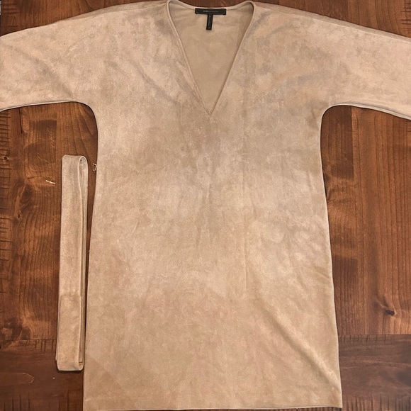 BCBGMAXAZRIA Faux Suede 3/4 Sleeve V-Neck Belted Dress - Picture 5 of 8